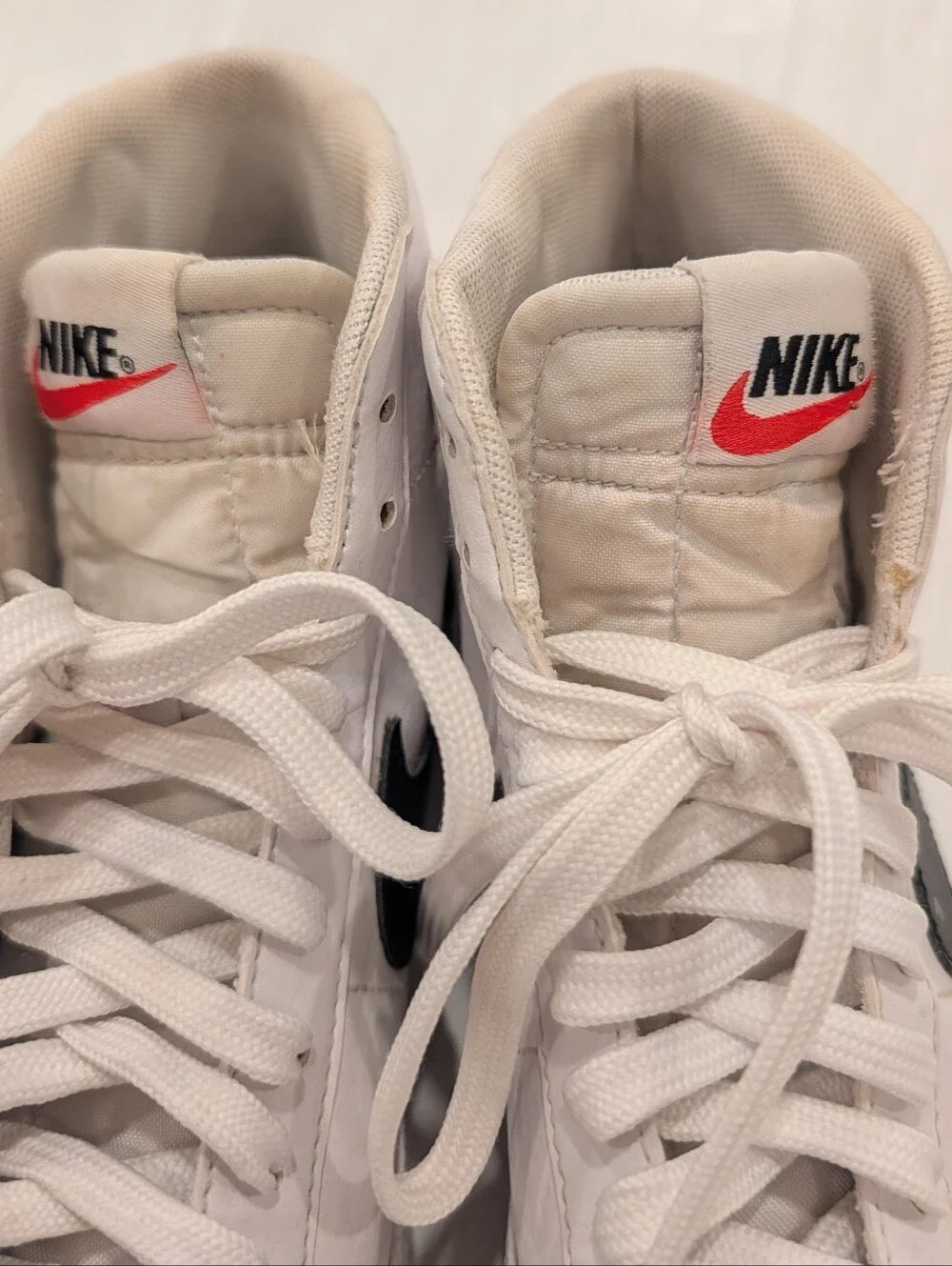 NIKE Blazer Mid 77 Vintage White High-Top Sneakers with Black Swoosh Youth Size7